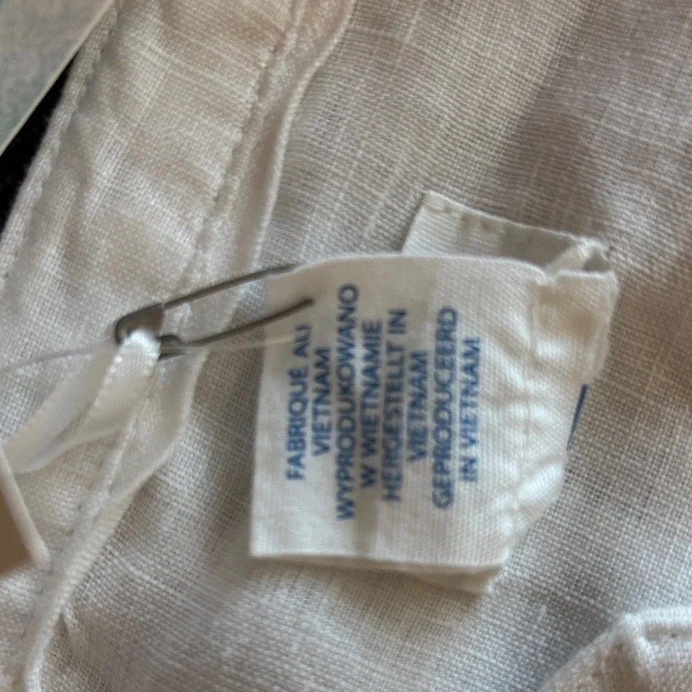 White Button-Up Tunic Top - Picture 10 of 10